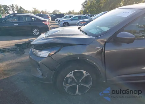 2024 Ford Escape St-Line Select z USA, uszkodzony, nr VIN 1FMCU9NA0RUB22463